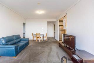 Private room with shared washroom only in 3bhk apartment - 1