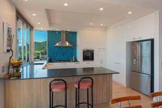 Aporo Nelson Holiday Home - 2