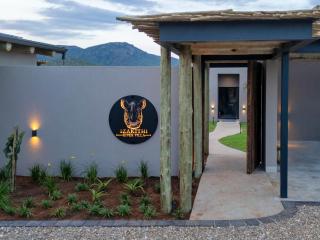 Izakithi River Villa - 9