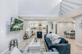 2 Luxury Townhouses near Meta & Stanford - 493 & 497 - Menlo Park - 0