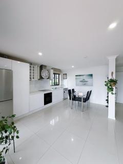 Refined Surfers Paradise Escape with Captivating Night City Views - 7