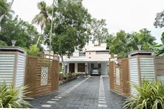 PATHIRAMANAL Service Villas - 3