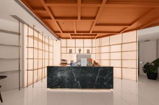 A Hotel Chinatown- Newly Renovated - 8