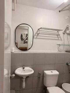 FJ Stays Urban Nest - 4