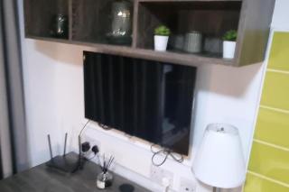 Central Liverpool 1-Bed Apartment - 8