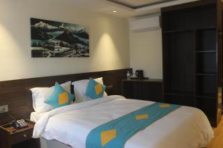 Hotel Crown Plaza - 1