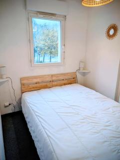 T2 cabine plein centre quartier des thermes - 3