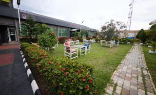 JOHNNYS HOTEL & EVENT CENTRE kABBA - 5