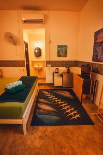 Full Moon Confidence Cave Rest After the Rave - 7