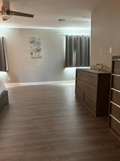 Spacious 5 BDRM 4 BTH with Pool & Spa - Henderson - 2