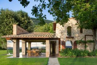 Historic Apartment With Panoramic Views Of Assisi - 0