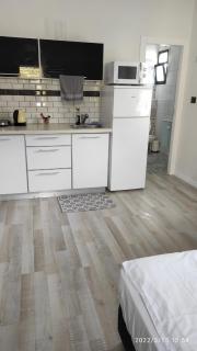 Pinsker Apartments - 2