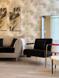 Lux 4 Bedroom House - Jacuzzi Bath Sleeps 9 Free Parking Near Leeds Centre - 3