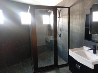 Pacific Fitness Apartments - 8