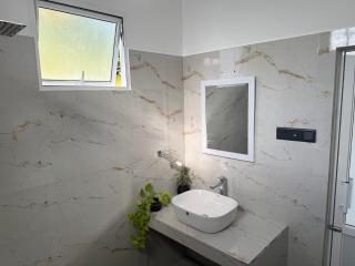 Seaview Mountain Villa - 4