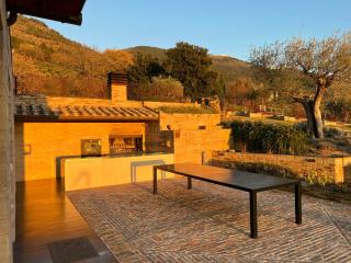 Modern Apartment Overlooking The Hills Of Assisi - 5