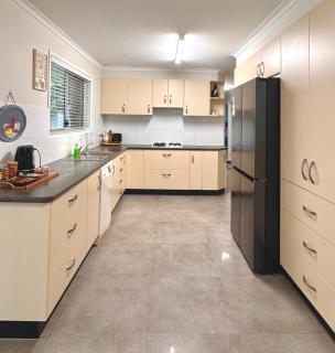 Cozy Family Home at Loganholme - 5