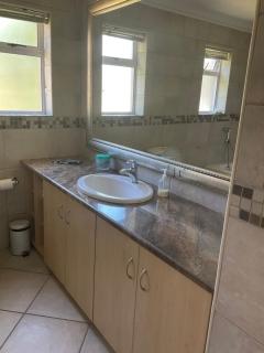 Hill Top Guesthouse - 5