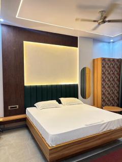 Hotel Prabhat Palace - 1
