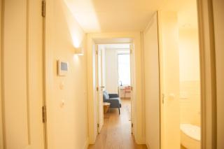 FLH Downtown Central Minimalist Apartment - 4