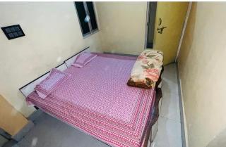 Veda hotel and home stay - Prayagraj - 2