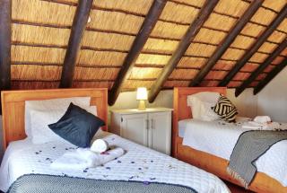 Emathulini Holiday Home - 3