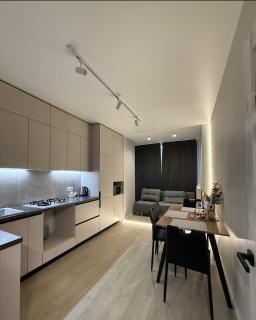 Квартира в парку біля озера, 10 хв до центра, 1км - 8