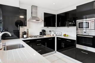 Cosy House in Newton-le-Willows & Private Parking - 8