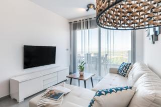 Modern Sea View Apartment - Puerto Marino - 7