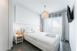 Modern Sea View Apartment - Puerto Marino - 2