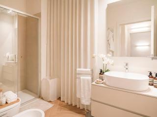 ISEO LAKE - Free Wi-Fi and Private Parking Included - 2