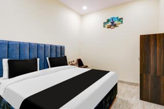 Super Hotel O YUVI - 2