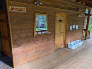 Sven's Basecamp Hostel - 8