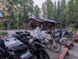 Sven's Basecamp Hostel - 1