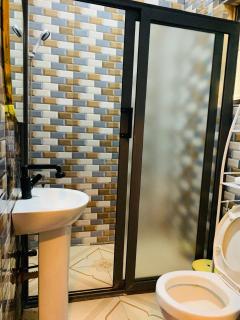 Exquisite 2 Bedroom Apartment with Swimming Pool At Tseaddo,Accra - 6