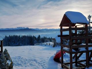 Domek Wichrówka z widokiem na góry - 0