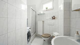 FeWocation Bremerhaven - 2 BR - Space for 6 - Near Harbor - 1