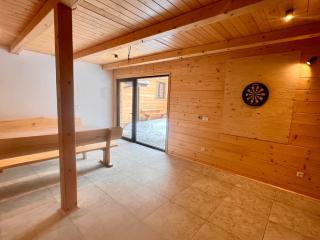 Dzika Dziura z jacuzzi - 2