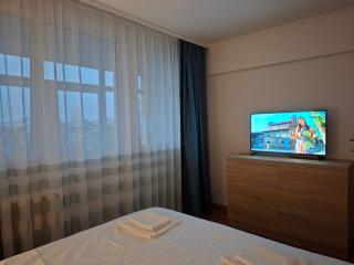 Parliament View 2BR Heart of Bucharest Free minibar - 3