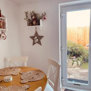 Bear Cottage - Waterfall Country - 1