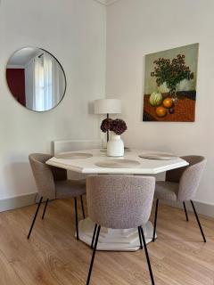 Nimes , appartement rénové dans immeuble classé. - 3