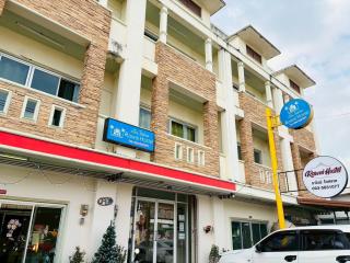 ราไวย์โฮสเทลRawai Hostel - 0