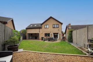 Spacious 4 Bed House - Sleeps 8 - 7