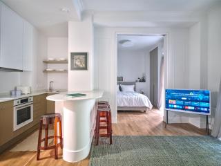 12ve Plaka, a Chic Apartment in the Heart of Plaka - 8