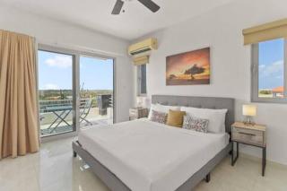 Ocean View Mansion 8 min to Palm Beach - 8