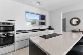 Ocean View Mansion 8 min to Palm Beach - 9