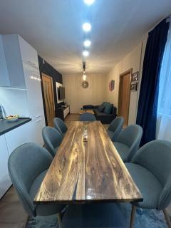 1 minute to main Street Grafa, NDK, FREE Parking, 3BDR - 9