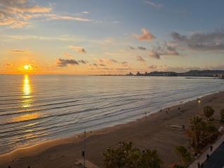 Panoramic Sea View Stay Beachfront Center Location - 9