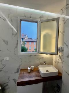 A stone's throw from the Duomo - 3