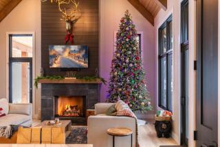The HeartStone Lodge at Eagles Nest - 2
